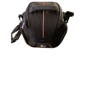 Pre-owned Great‎ Condition Case Logic DCB-306 SLR Camera (Black)